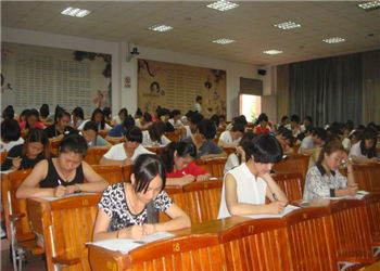 昆明工艺美术学校2018年五年制专科招生简介(图1) 昆明工艺美术学校2018年五年制专科招生简介