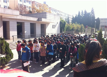 云南工艺美术学校2018年春季招生简章(图1) 云南工艺美术学校2018年春季招生简章