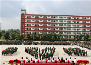 曲靖高级技工学校2019年中职报名须知(图1) 曲靖高级技工学校2019年中职报名须知