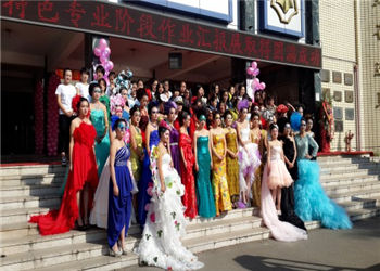 云南工艺美术学校2019年五年制招生电话(图1) 云南工艺美术学校2019年五年制招生电话