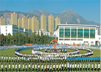 云南医药健康管理职业学院2019年五年制新生入学须知(图1) 云南医药健康管理职业学院2019年五年制新生入学须知