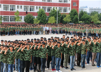 曲靖市麒麟区技工学校2020年春季报名时间(图1) 曲靖市麒麟区技工学校2020年春季报名时间