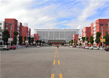 曲靖市麒麟区护理学校2020年五年制大专学费标准