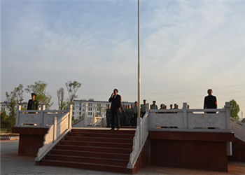 曲靖工商学校2020年五年一贯制大专招生简章(图1) 曲靖工商学校2020年五年一贯制大专招生简章