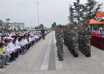 云南省曲靖工商学校2021年普通中专报名入口