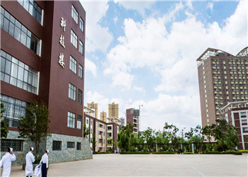 昆明卫校2022年中专学费多少一年(图1) 昆明卫校2022年中专学费多少一年(图1)