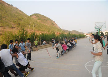 云南三鑫职业技术学校2022年普通中专收费标准(图1) 云南三鑫职业技术学校2022年普通中专收费标准(图1)