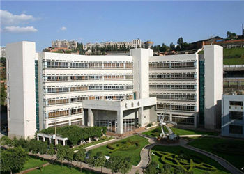 云南交通职业技术学院五年制大专2022年学费收费标准(图1) 云南交通职业技术学院五年制大专2022年学费收费标准(图1)