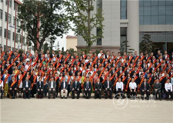 曲靖工商学校2023年三年制普通中专招生时间(图1) 曲靖工商学校2023年三年制普通中专招生时间(图1)