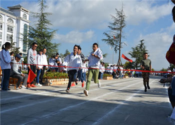 曲靖工商职业技术学校2023年普通中专报名要求(图1) 曲靖工商职业技术学校2023年普通中专报名要求(图1)