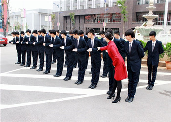 云南曲靖航空学校2023年五年制大专招生对象(图1)