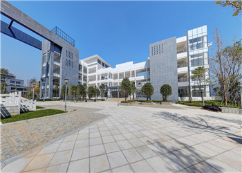 云南水利水电学院2023年五年制大专招生介绍(图1) 云南水利水电学院2023年五年制大专招生介绍(图1)