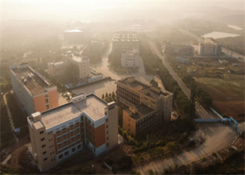 文山州卫生学校2023年三校生招生简章(图1)