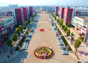 曲靖市麒麟职业教育集团2025年中专招生条件