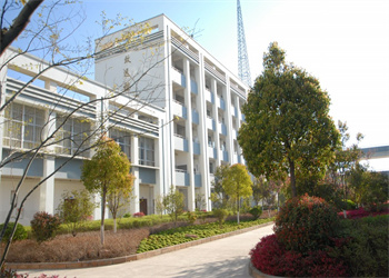曲靖财经学校2026年中专报名条件 曲靖财经学校2026年中专报名条件
