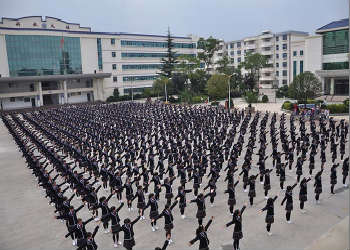 曲靖幼儿师范学校2021年普通中专报名须知(图1) 曲靖幼儿师范学校2021年普通中专报名须知