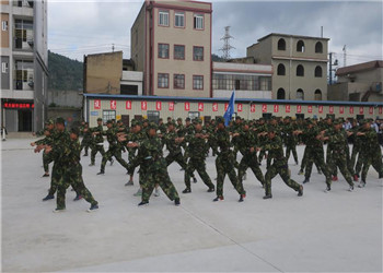 昆明市交通技工学校2021年三年制招生报名微信(图1) 昆明市交通技工学校2021年三年制招生报名微信